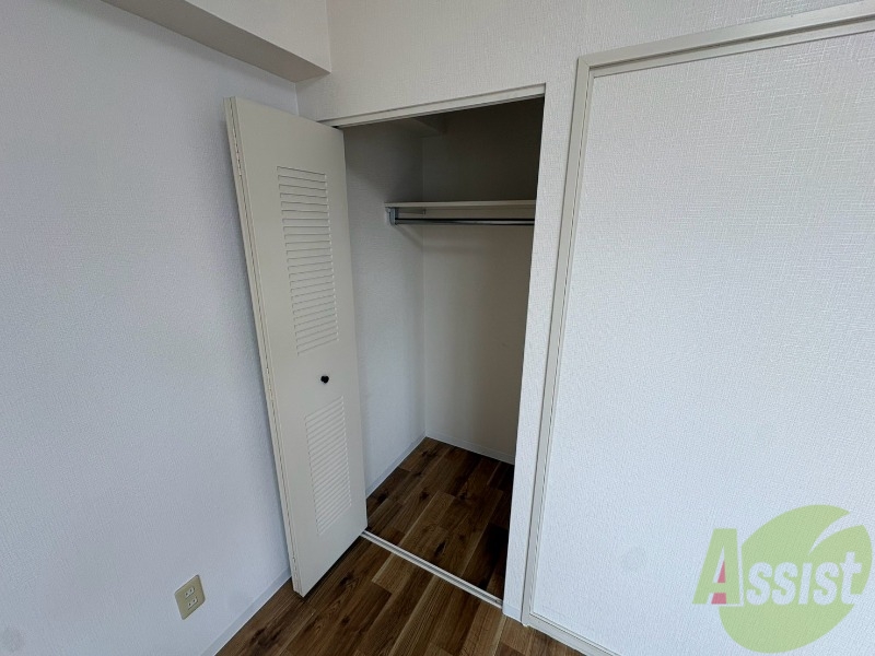 収納　寝室の収納です。部屋がすっきり片付きます。