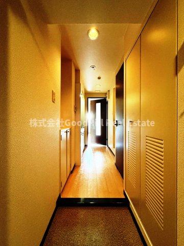 新大阪セレニテの玄関写真
