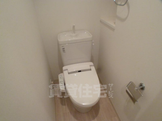 京阪鴨東線 出町柳駅 徒歩9分 5階建 築14年のトイレ写真