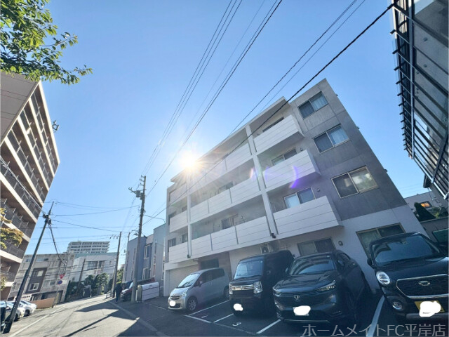 建物外観　とってもきれいなデザイナーズ物件♪