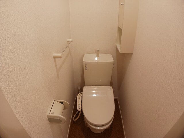 トイレ　落ち着いたトイレです