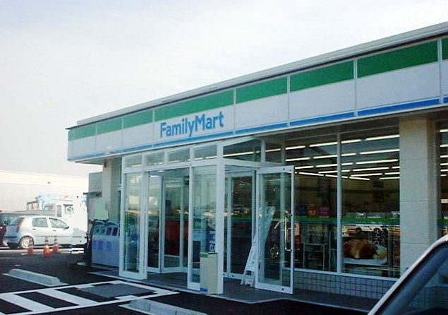 コンビニ　ファミリーマート出雲ドーム北店（コンビニ）まで2100m