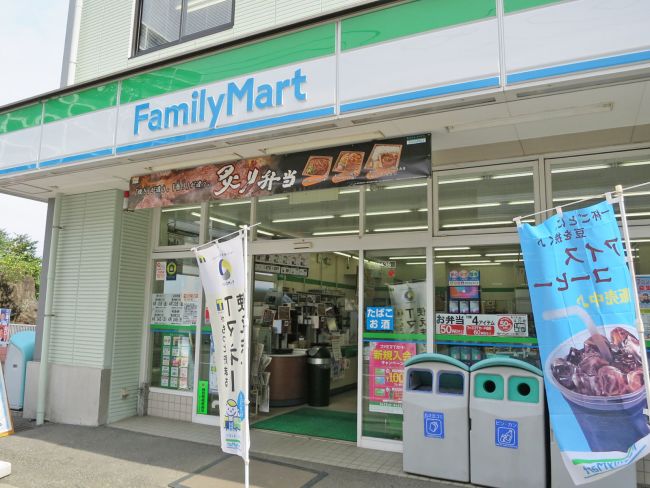コンビニ　ファミリーマート 新横浜店（コンビニ）まで157m
