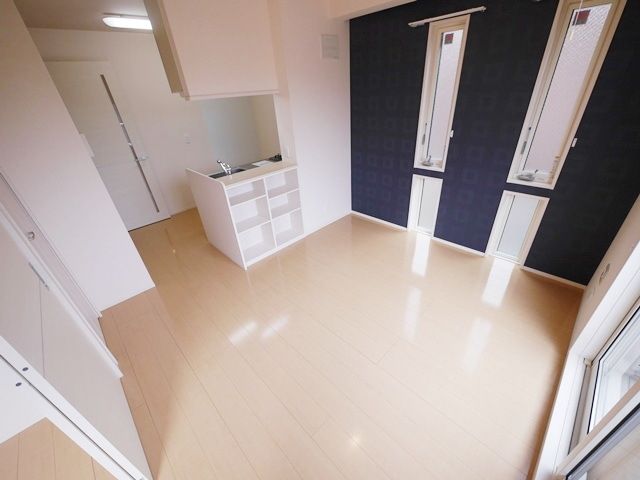 グランデファーレ仲町台の居間写真