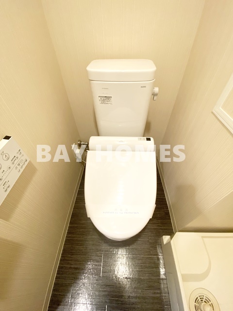 京急本線 南太田駅 徒歩12分 7階建 築12年のトイレ写真