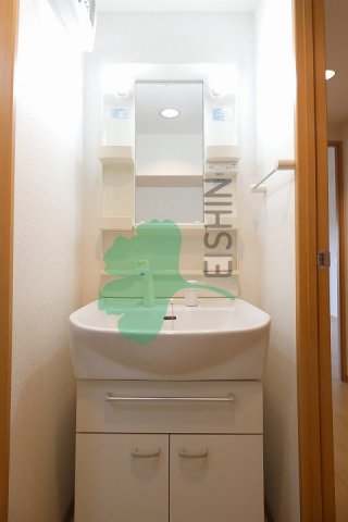 洗面設備　シンプルで使いやすい洗面台です！