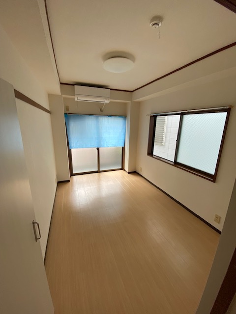 第二浅井ビルの居間写真