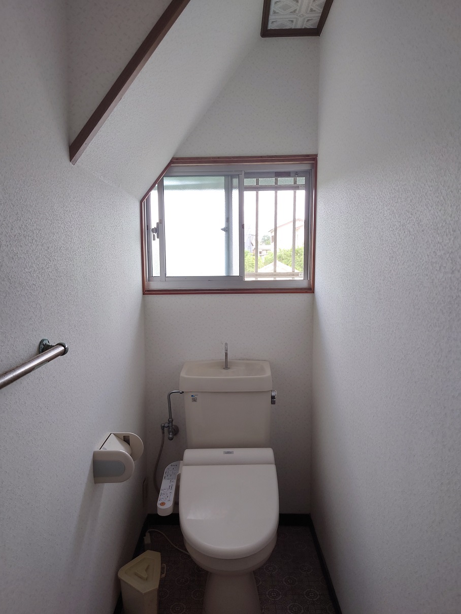 ＪＲ鹿児島本線 鹿児島駅 徒歩5分 2階建 築52年のトイレ写真