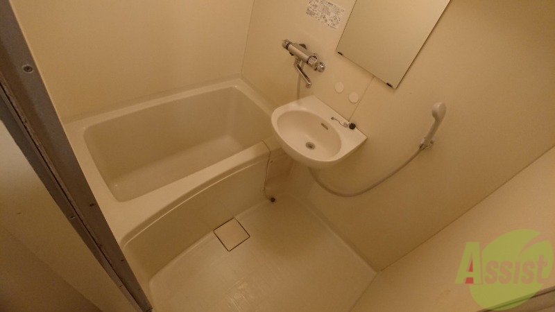 バス・シャワールーム　お風呂です。ゆっくりお風呂につかるのも体に良いですね～