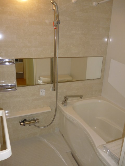 バス・シャワールーム　バスルーム