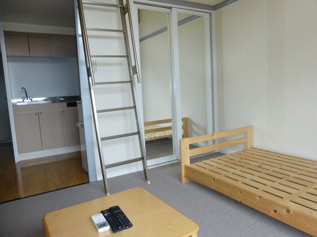 居室・リビング　内装