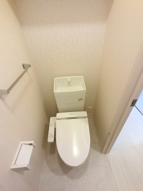 トイレ　温水洗浄暖房便座