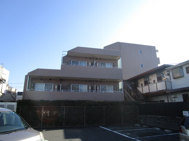 練馬区小竹町のマンションの建物外観