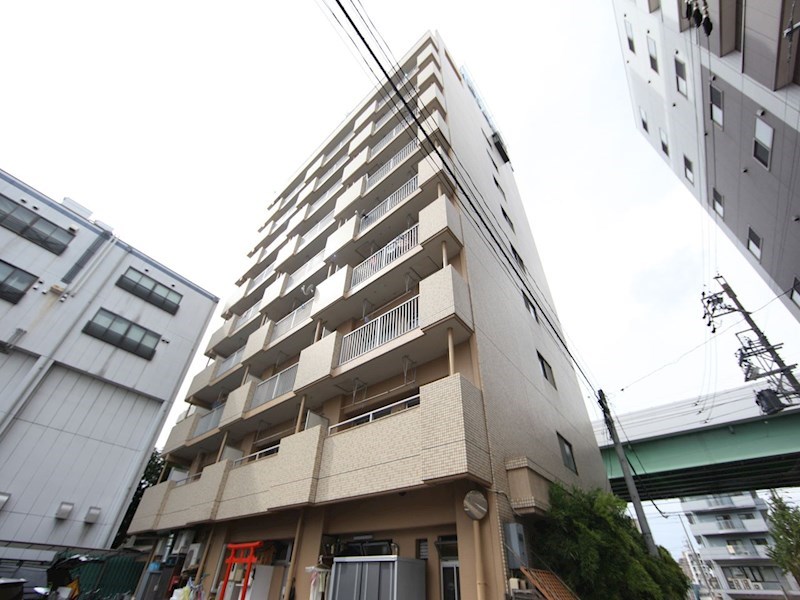 名古屋市昭和区白金のマンションの建物外観