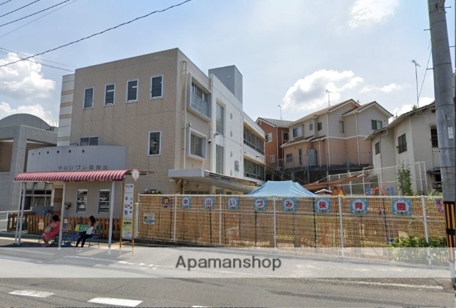 幼稚園・保育園　中山いづみ保育園（幼稚園・保育園）まで181m