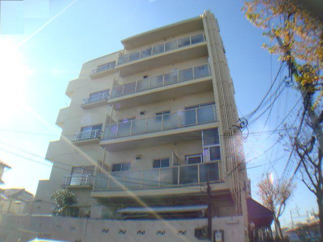 建物外観　人気の高羽小・鷹匠中学校区に立地