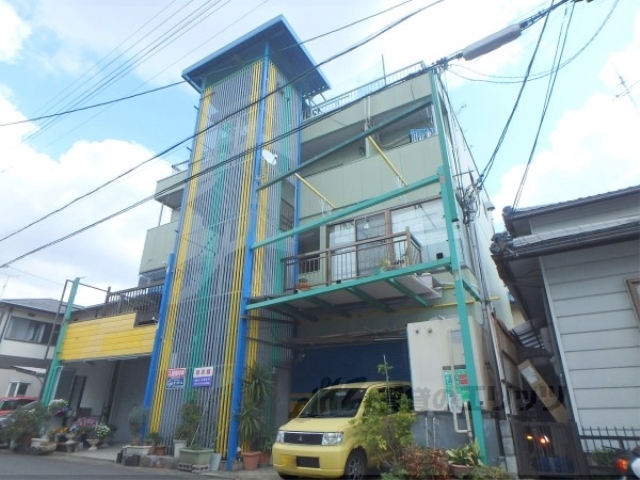 カミノビルの建物外観