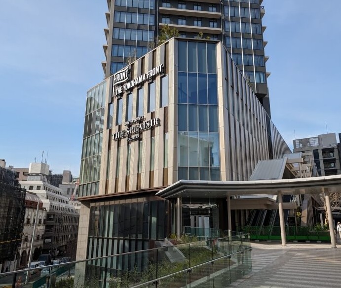 ショッピングセンター　THE　YOKOHAMA　FRONT（ショッピングセンター）まで411m