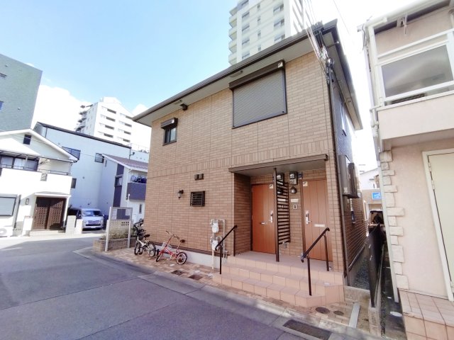 神戸市長田区御屋敷通のアパートの建物外観