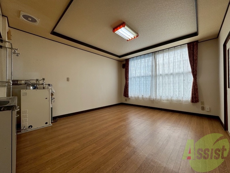居室・リビング　広くてキレイなお部屋が広がっていて、充実した生活が送れそう。