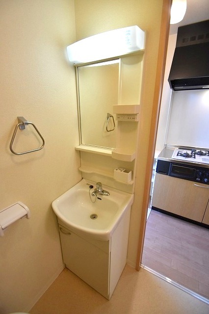 洗面設備　独立洗面台完備