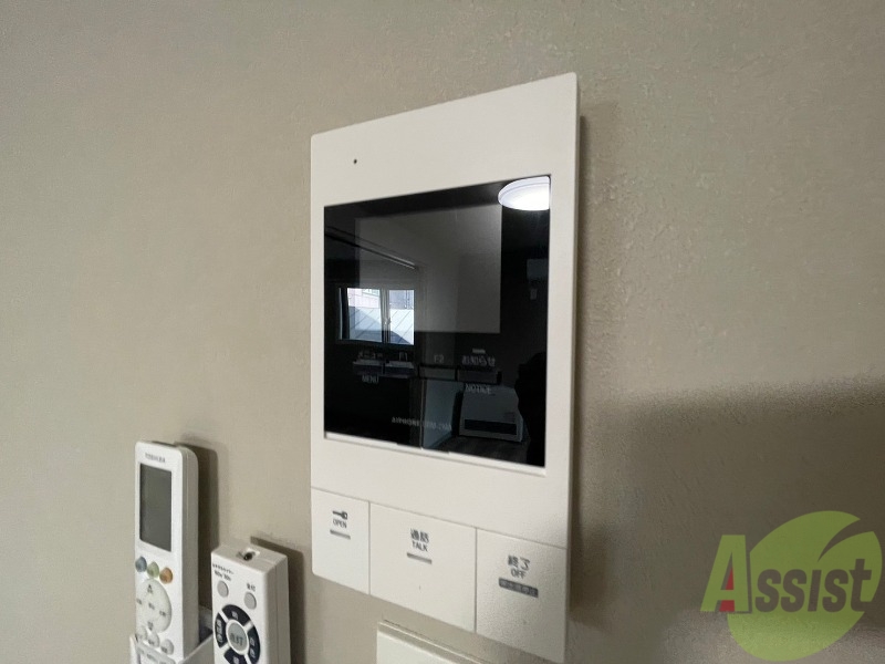 セキュリティ　ＴＶモニター付インターホンです。来客者の顔が見えるので安心！