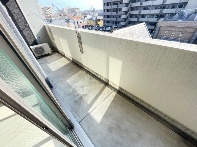 バルコニー　南向きのベランダ