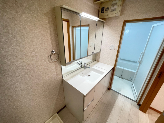 洗面設備　シャンプードレッサー