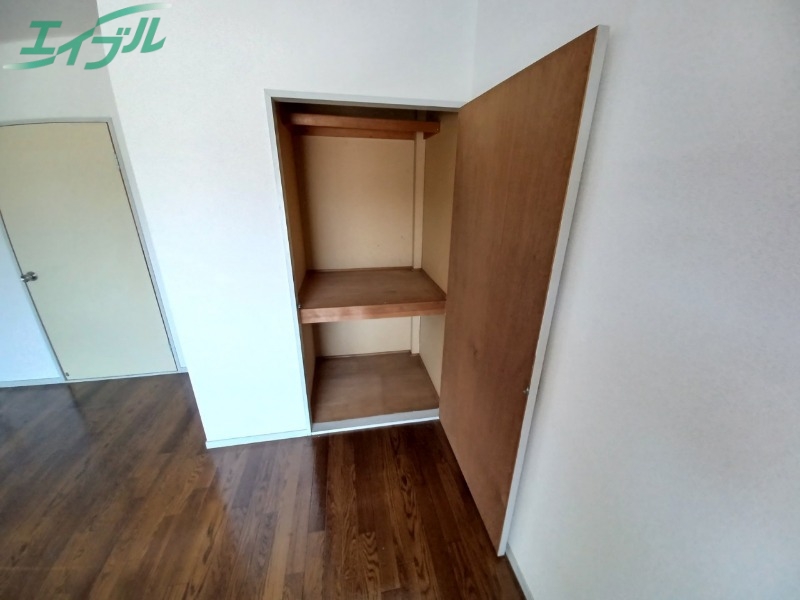 収納　同型反転参考写真