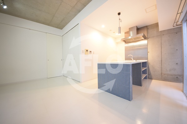 居室・リビング　ルクレ堺筋本町レジデンス　洋室