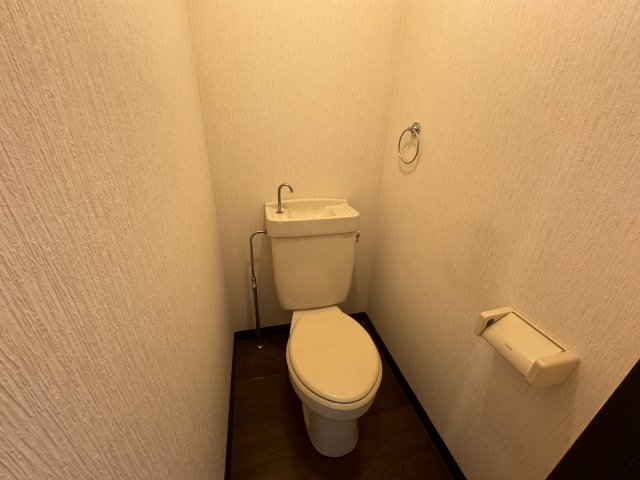 折尾自由ヶ丘センチュリー21のトイレ写真