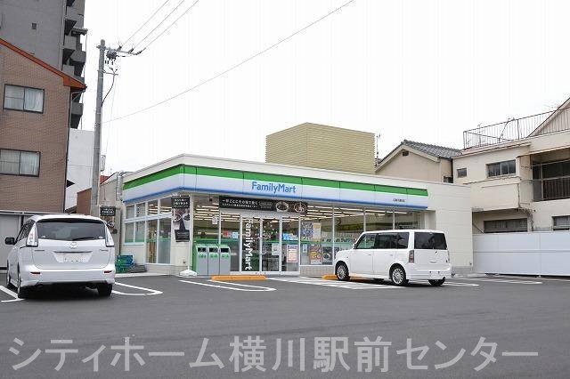 コンビニ　ファミリーマート上天満町店（コンビニ）まで479m