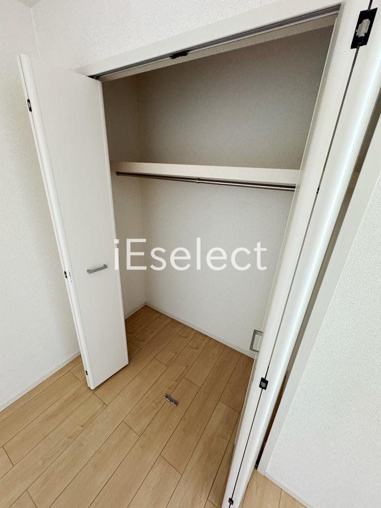 収納　洋服もかけられるクローゼット♪