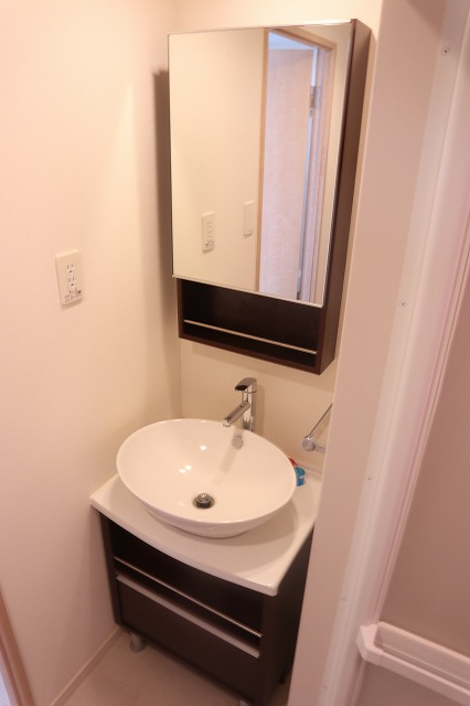 洗面設備　生活に欠かせない独立洗面台です