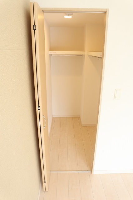 収納　お洋服もたくさんしまえますよ