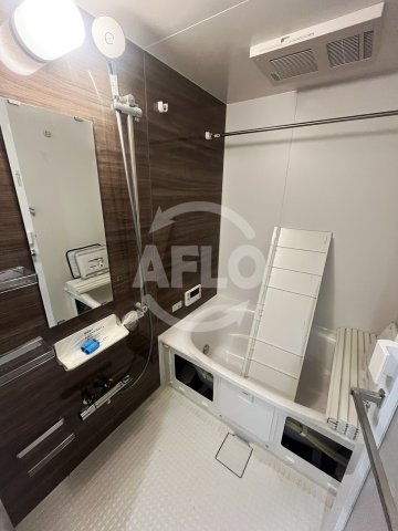 バス・シャワールーム　セレニテフラン谷町四丁目　浴室