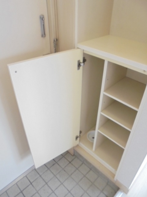 玄関　他号室になります