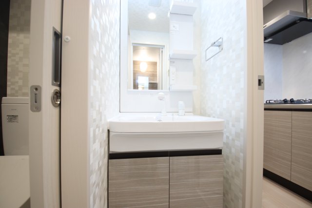 洗面設備　別号室の参考写真の為現状優先です。