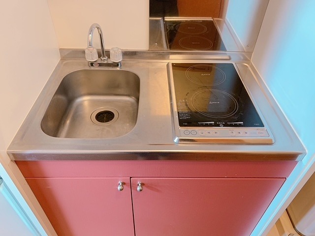 キッチン　同タイプ物件の為、形状や間取寸法、色調等が実際とは異なります