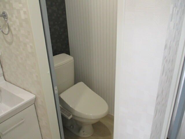 トイレ　落ち着いたトイレです