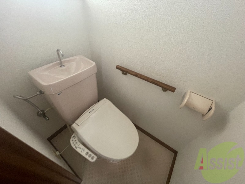 トイレ　トイレは清潔感があり安心して使用できそうです。