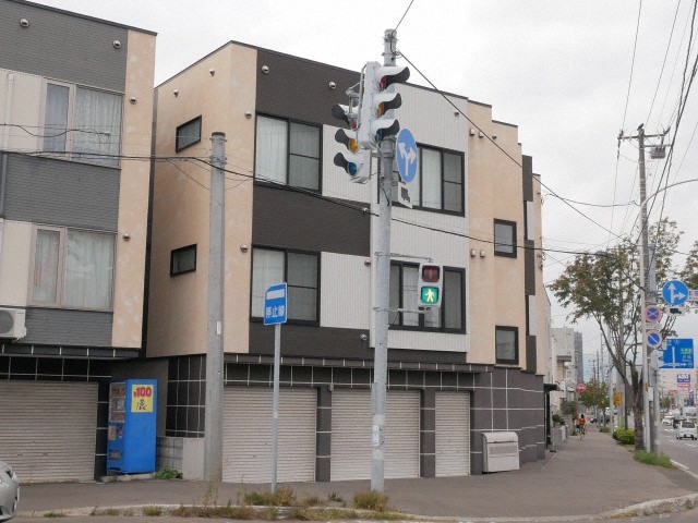 建物外観　オートロックの物件です！