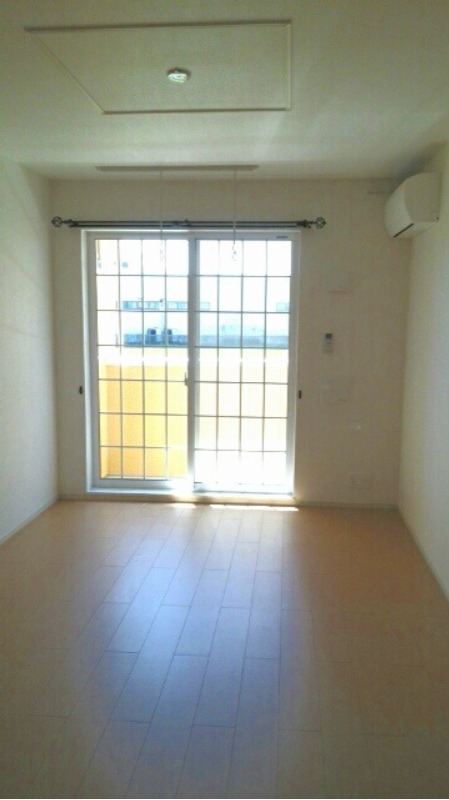 居室・リビング　図面と現状に相違がある場合には現状を優先