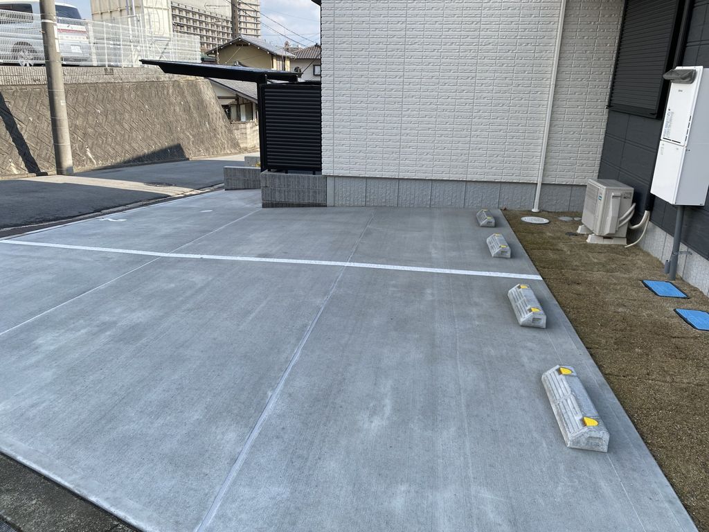 駐車場　駐車場