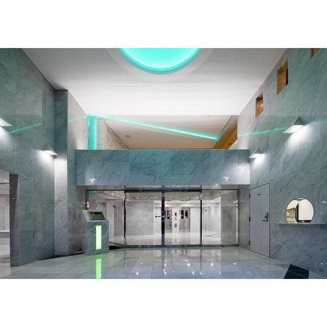 エントランス　デザイン性の高いエントランス♪