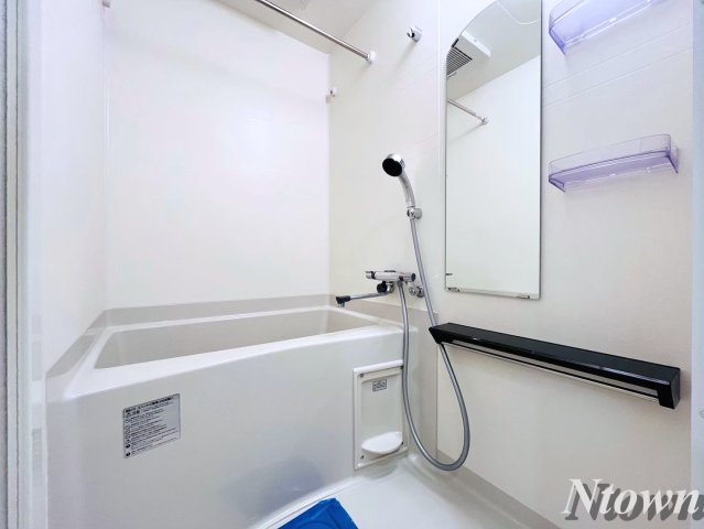 バス・シャワールーム　落ち着いた空間のお風呂です