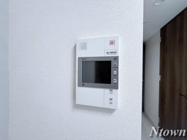 セキュリティ　モニター付きインターホンです。