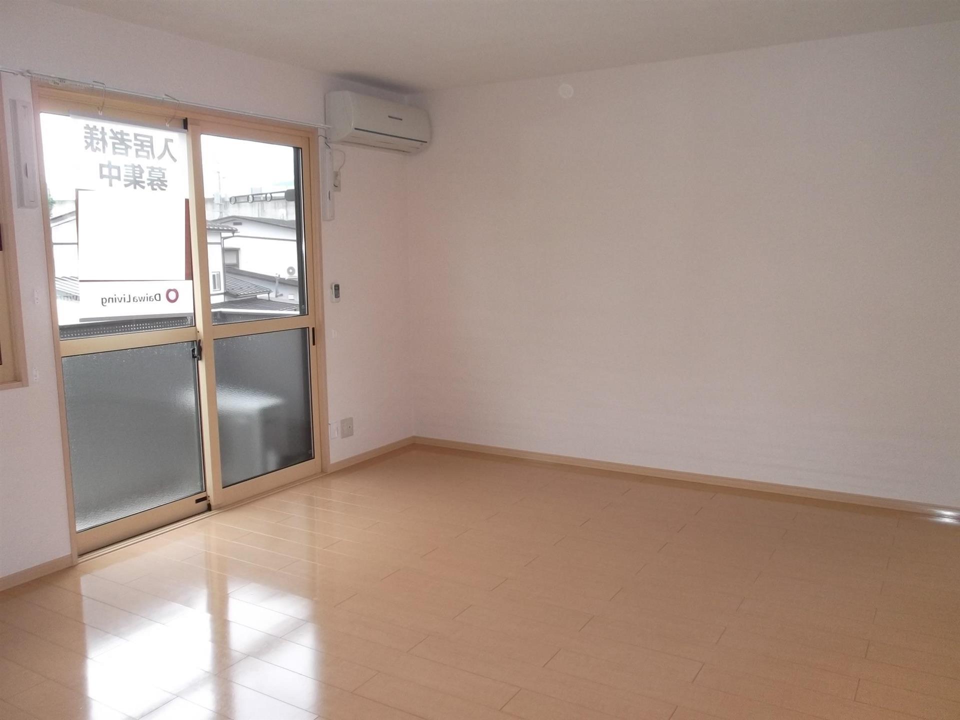 居室・リビング　すべて参考写真です。