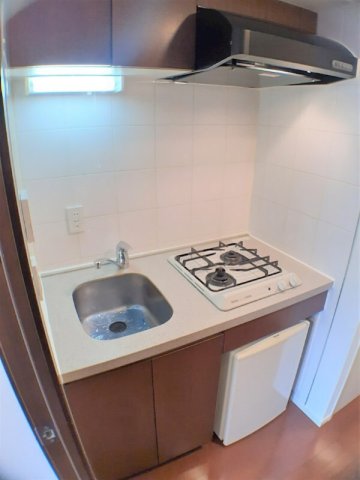 キッチン　別部屋参考写真になります