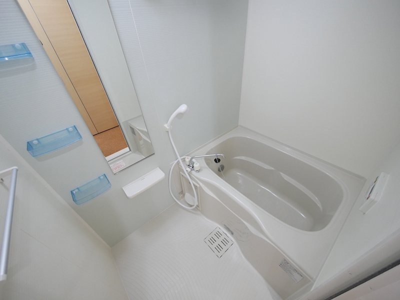 バス・シャワールーム　シャワー・追い焚き給湯